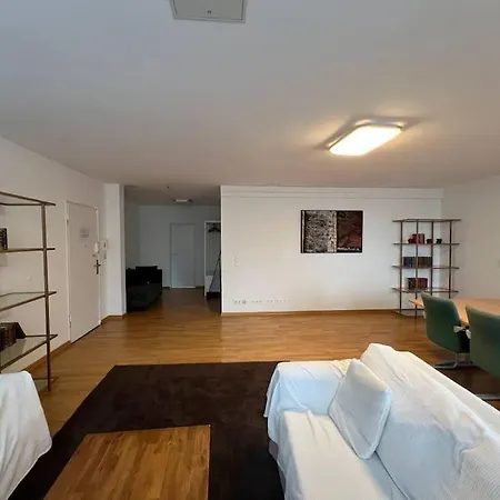 Comfortable Central *